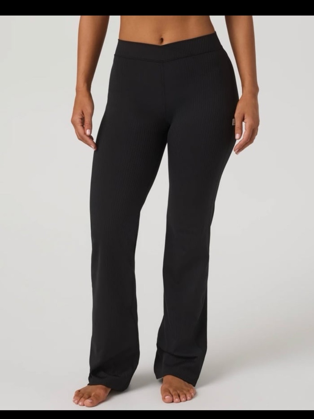 NWOT Vuori Inversion Rib Slim Flare size large black